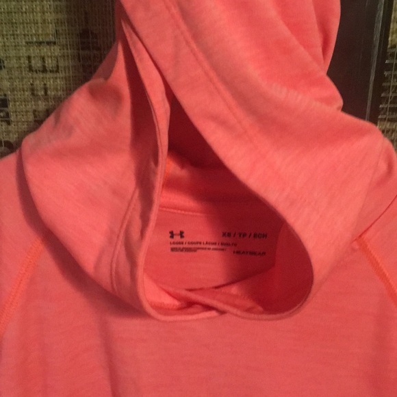 UnderArmor XS light weight hoodie - Picture 4 of 4